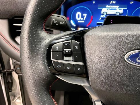 Used 2025 Ford Explorer ST-Line w/ ST-Line Street Pack AWD/4WD image 12