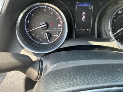 Used 2020 Toyota Camry LE FWD image 22