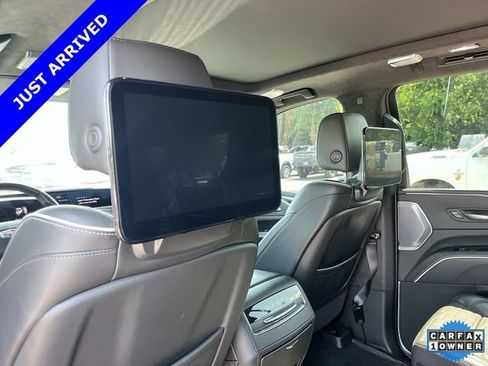 Used 2022 Cadillac Escalade ESV Sport Platinum w/ LPO, ONYX Package AWD/4WD image 19