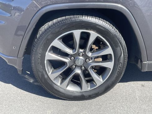 Used 2018 Jeep Grand Cherokee Overland image 11