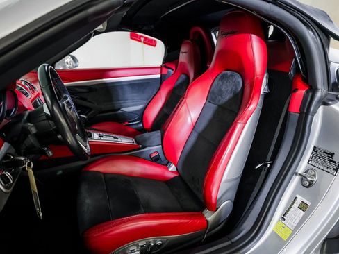 Certified 2016 Porsche Boxster Spyder image 5