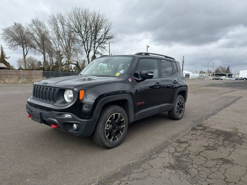 Used 2023 Jeep Renegade Trailhawk image 4