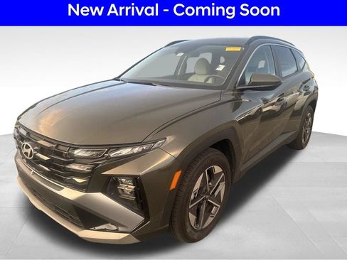 Used 2025 Hyundai Tucson SEL FWD image 2