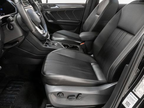 Used 2024 Volkswagen Tiguan SE R-Line image 12