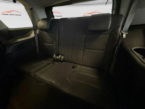 Used 2017 GMC Yukon SLT w/ Open Road Package AWD/4WD image 12