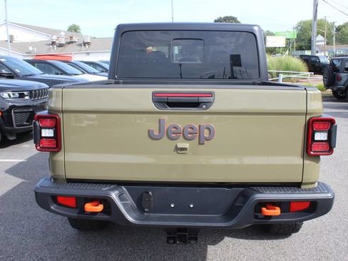 Used 2026 Jeep Gladiator Mojave AWD/4WD image 25