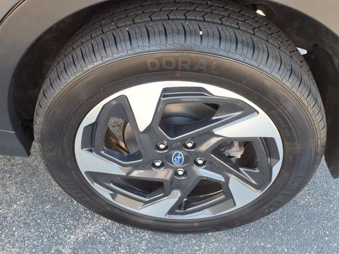 Certified 2024 Subaru Crosstrek 2.5i Limited AWD/4WD image 6