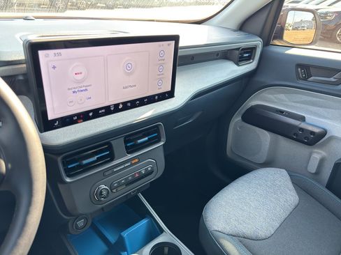 New 2025 Ford Maverick XLT w/ XLT Luxury Package image 31