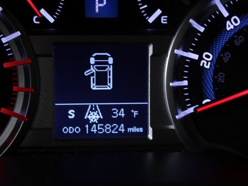 Used 2015 Toyota 4Runner SR5 Premium image 24