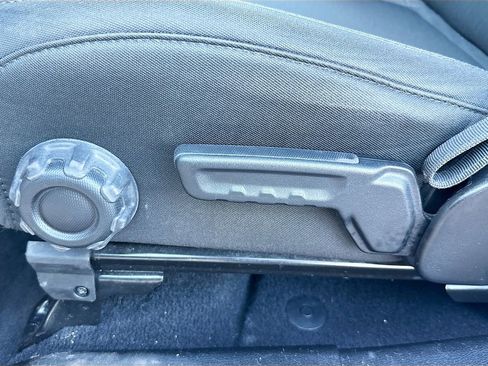 Used 2022 Jeep Wrangler Sport image 18