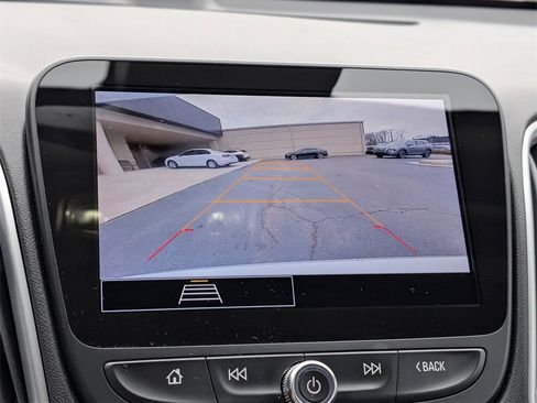 Used 2024 Chevrolet Malibu LT image 17