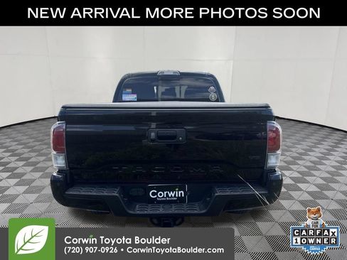 Used 2023 Toyota Tacoma TRD Off-Road w/ Technology Package AWD/4WD image 6