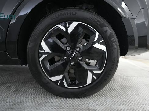 Used 2024 Kia Niro Wind FWD image 9