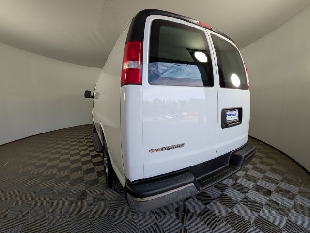 Used 2025 Chevrolet Express 2500 w/ Driver Convenience Package RWD image 11