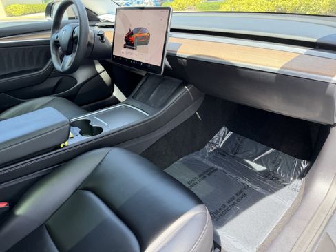 Used 2022 Tesla Model 3 Long Range AWD/4WD image 12