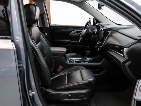 Used 2019 Chevrolet Traverse RS image 30