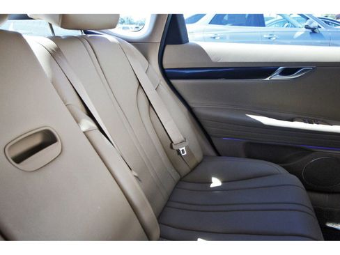 Used 2025 Genesis G80 2.5T image 14