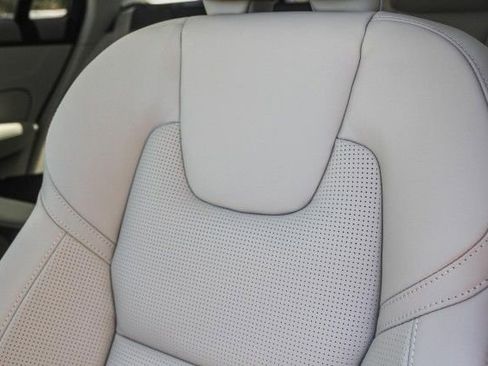 New 2025 Volvo V60 B5 Cross Country Ultra w/ Protection Package Premier image 27