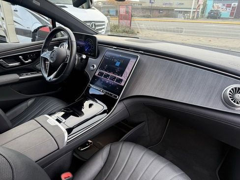 Used 2022 Mercedes-Benz EQS 450+ Sedan image 27