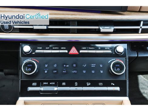 Certified 2025 Hyundai Santa Fe Limited image 28