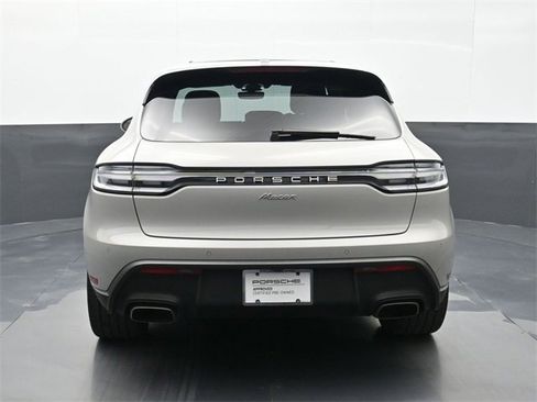 Certified 2023 Porsche Macan image 22
