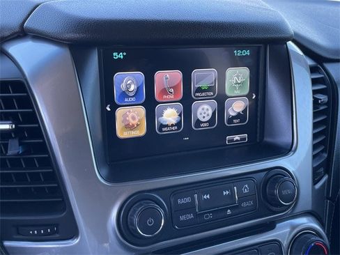 Used 2018 Chevrolet Suburban Premier image 18