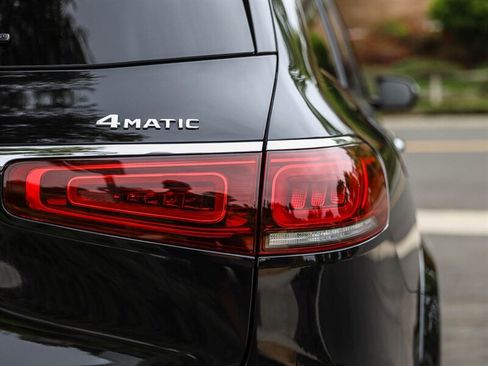 Used 2022 Mercedes-Benz GLS 450 4MATIC image 16