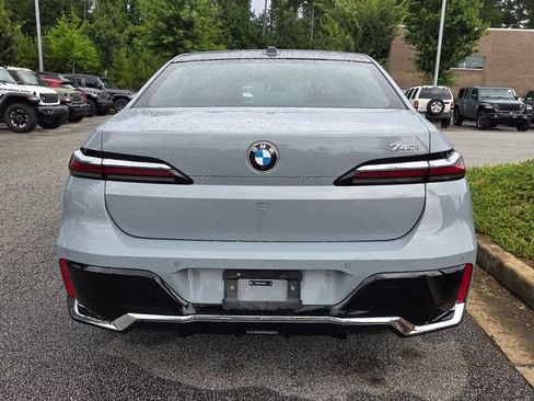 Used 2025 BMW 740i RWD image 3