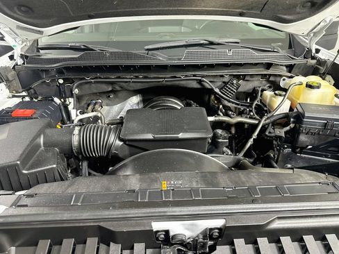 Used 2024 Chevrolet Silverado 2500 Custom RWD image 9