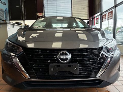 Used 2024 Nissan Sentra S FWD image 4