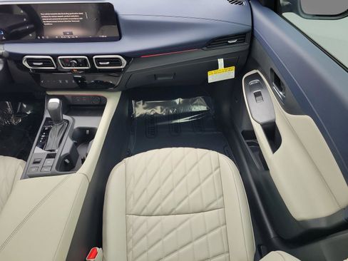 New 2026 Nissan Sentra SL image 12