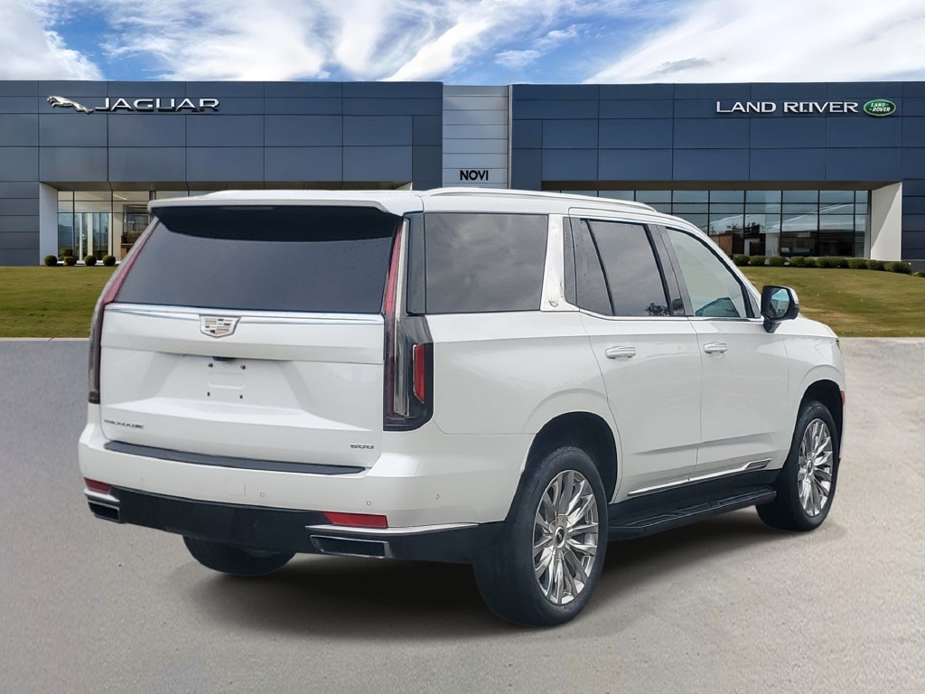 Used 2024 Cadillac Escalade Premium Luxury AWD/4WD image 3