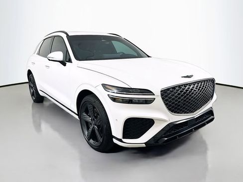 Used 2022 Genesis GV70 3.5T Sport w/ Sport Prestige Package AWD/4WD image 3