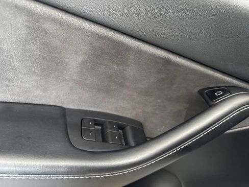Used 2021 Tesla Model Y Long Range AWD/4WD image 14