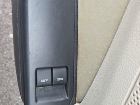 Used 2010 Ford Mustang Premium image 16