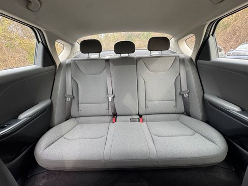 Used 2025 Kia K4 LXS image 35