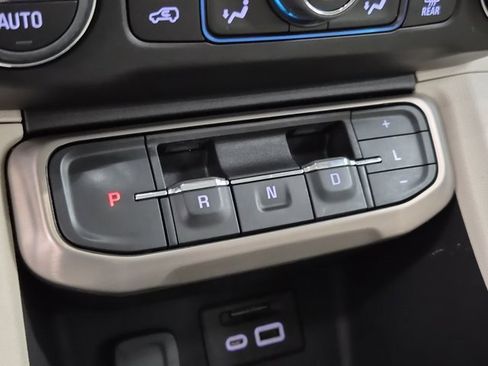 Used 2023 GMC Acadia Denali w/ Denali Technology Package image 34