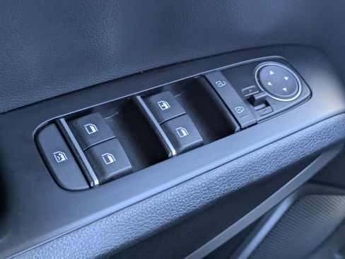 Used 2023 Kia Soul LX FWD image 12