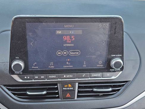 Used 2022 Nissan Altima 2.5 SV image 17