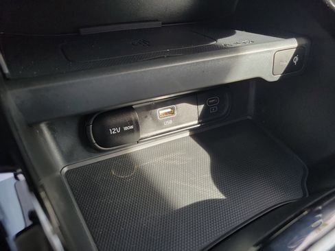 Certified 2023 Kia Soul S image 32