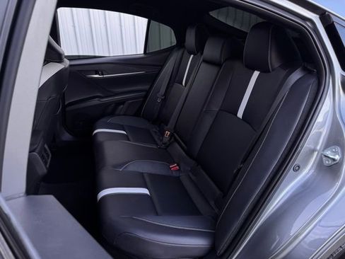 Used 2025 Toyota Camry LE image 5