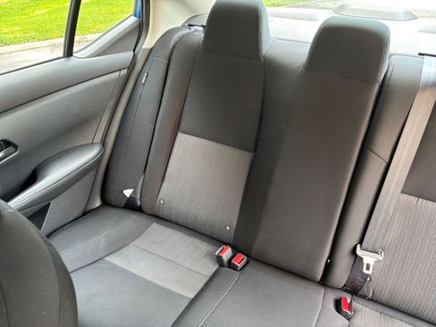 Used 2025 Nissan Sentra SV FWD image 34