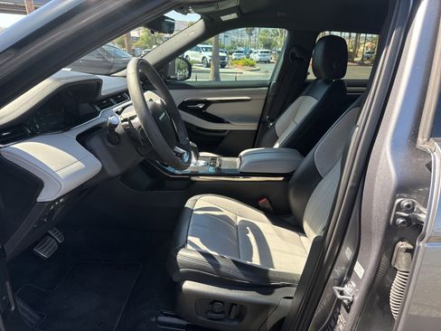 Used 2020 Land Rover Range Rover Evoque R-Dynamic SE AWD/4WD image 9
