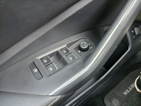 Used 2023 Volkswagen Jetta Sport image 23