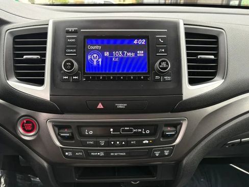 Used 2017 Honda Ridgeline Sport image 11
