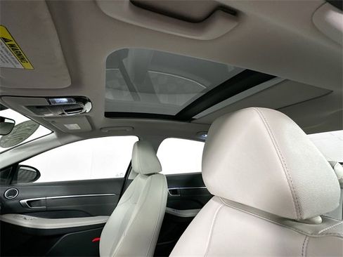 Used 2022 Hyundai Sonata Limited w/ Cargo Package image 21