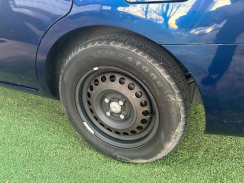 Used 2019 Nissan Versa SV image 44