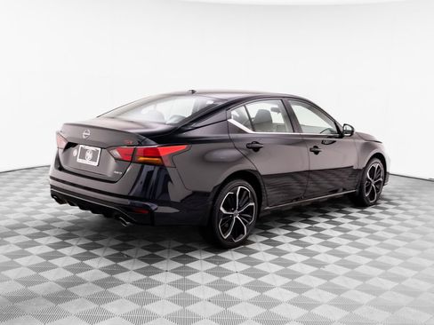 Used 2025 Nissan Altima 2.5 SR AWD/4WD image 5