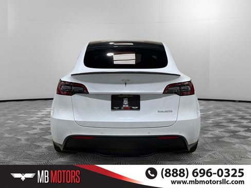 Used 2022 Tesla Model Y Performance image 4