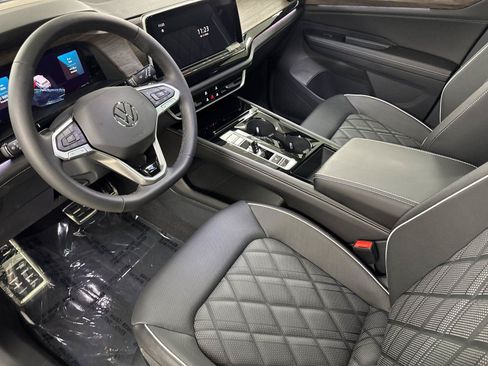 New 2026 Volkswagen Atlas SEL Premium R-Line AWD/4WD image 9